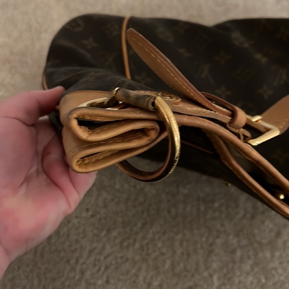 Louis Vuitton Purse - Picture 11 of 13